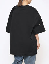 Load image into Gallery viewer, BLACK COTTON SQUARE ROTATED T-SHIRT
