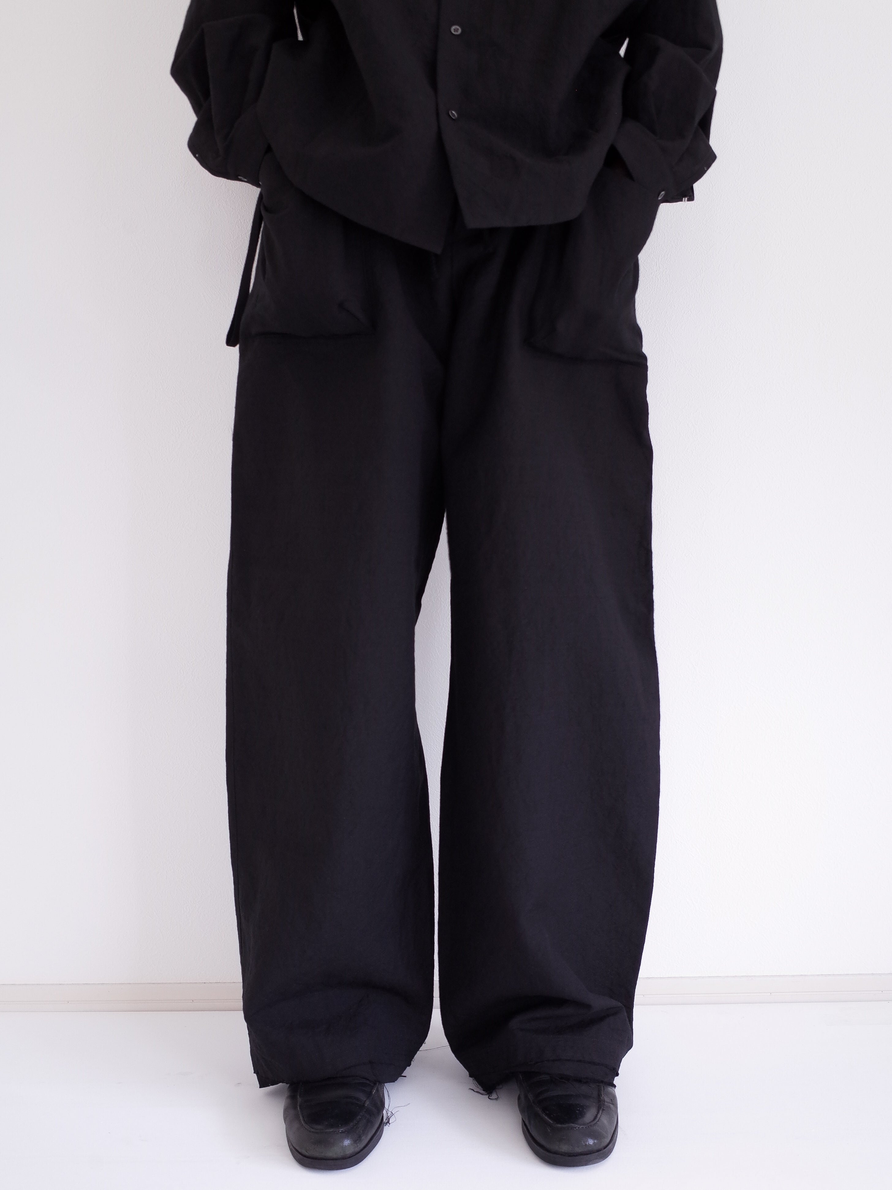 BLACK WOOL LINEN WIDE TROUSERS