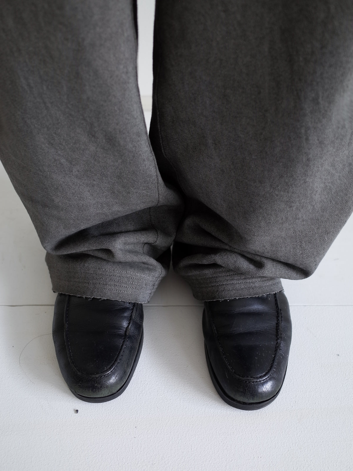 GRAY PERFECT SWEAT PANTS