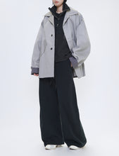 Load image into Gallery viewer, GREY SHORT MACKINTOSH JACKET
