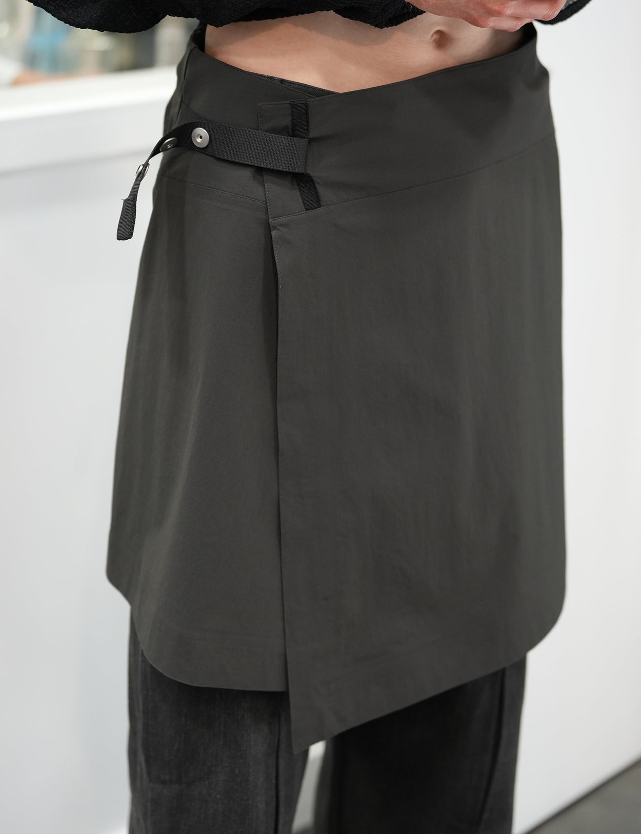 CHARCOAL BI-STRETCH NYLON WRAPPED SKIRT