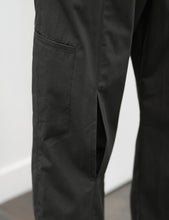 Load image into Gallery viewer, CHARCOAL COTTON GABARDINE CAROL TROUSERS
