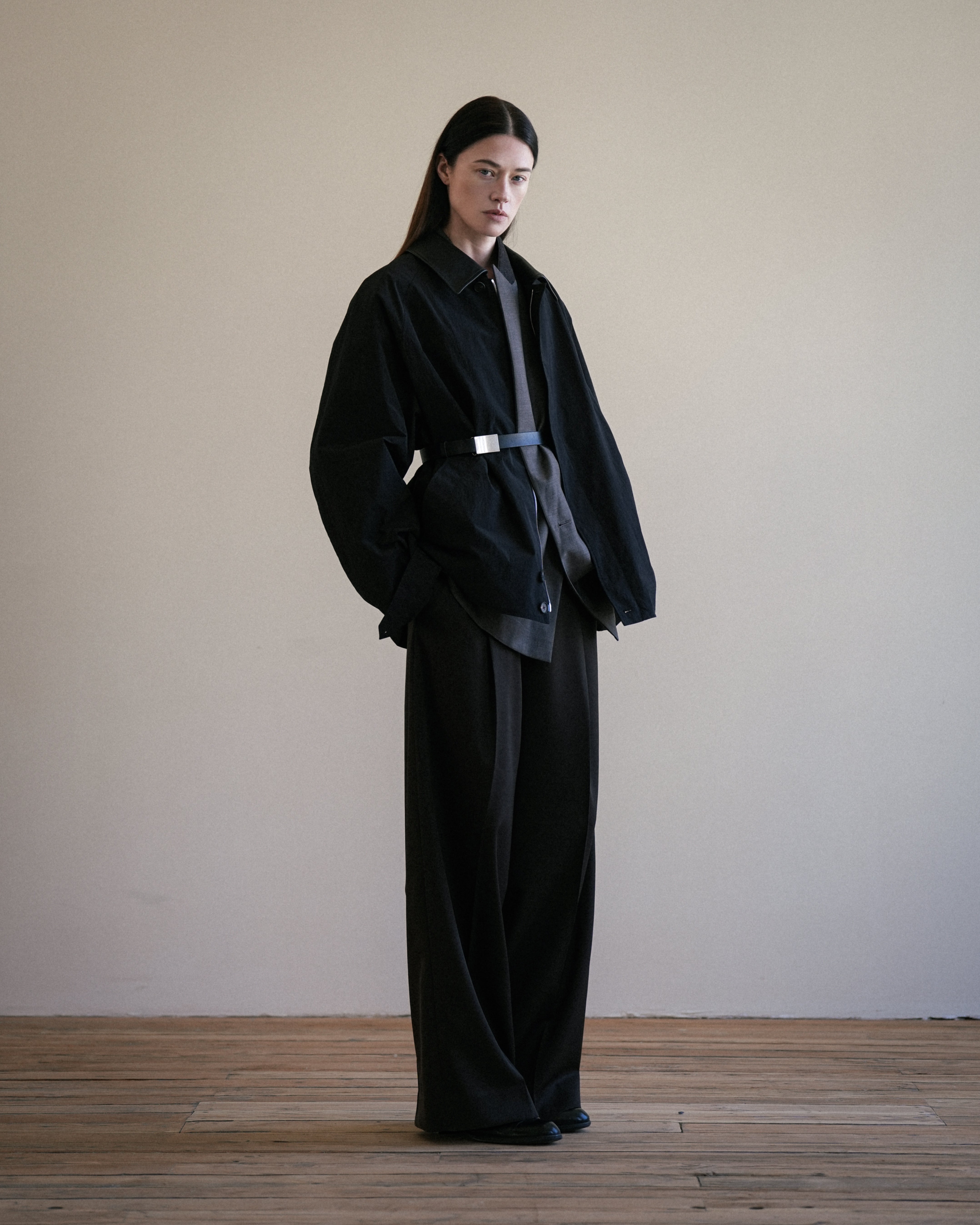 GRAPH LAYER EXCLUSIVE BLACK BELTLESS EXTRA WIDE TROUSERS