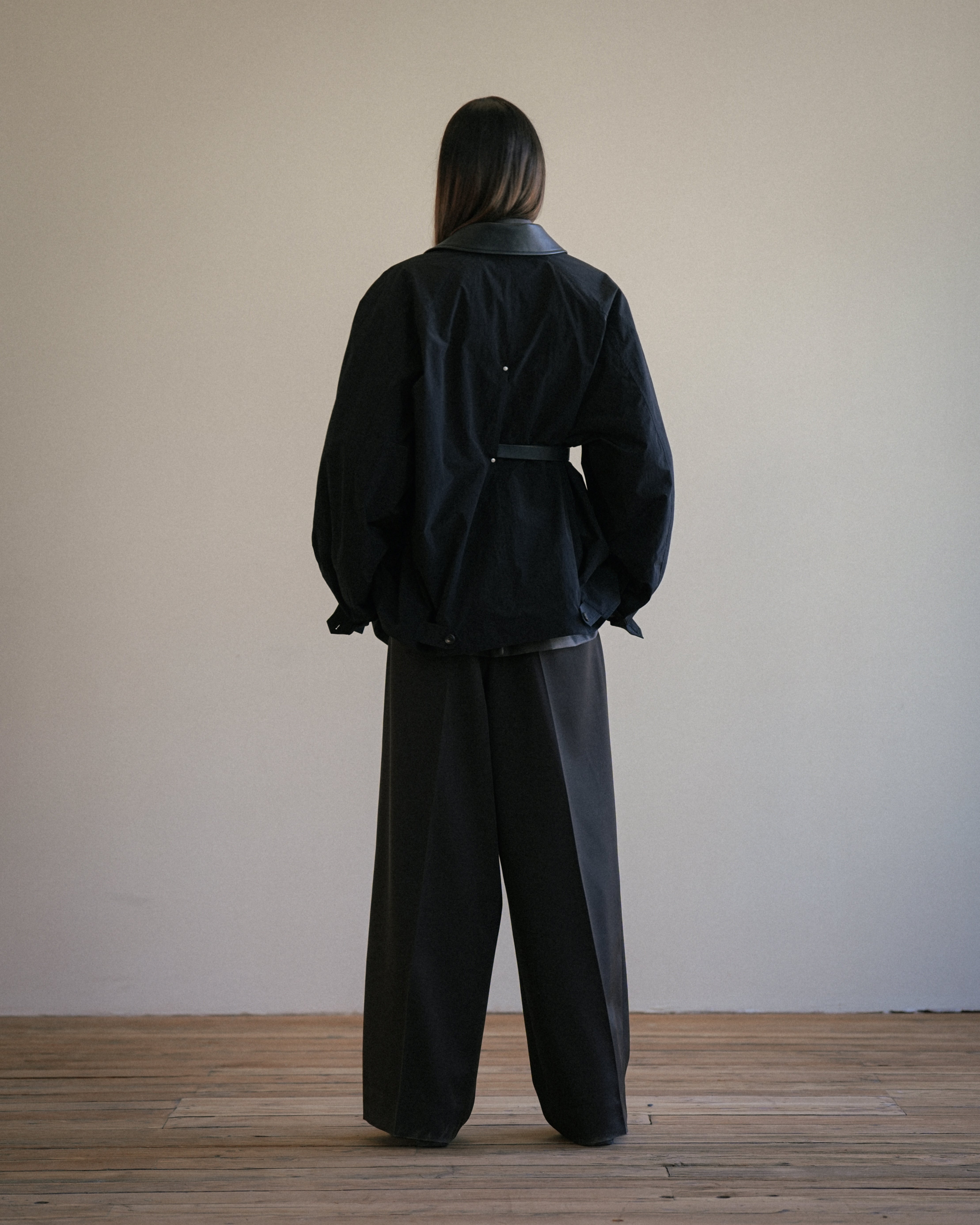 GRAPH LAYER EXCLUSIVE BLACK BELTLESS EXTRA WIDE TROUSERS