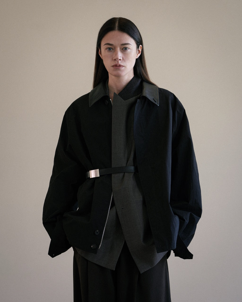 GRAPH LAYER EXCLUSIVE BLACK WINDPROOF NYLON OVERSIZED SHORT JACKET