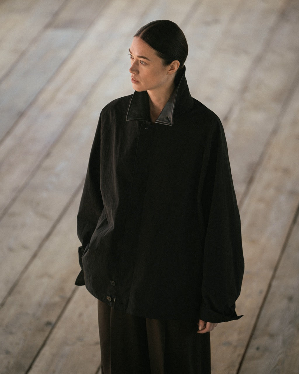 GRAPH LAYER EXCLUSIVE BLACK WINDPROOF NYLON OVERSIZED SHORT JACKET