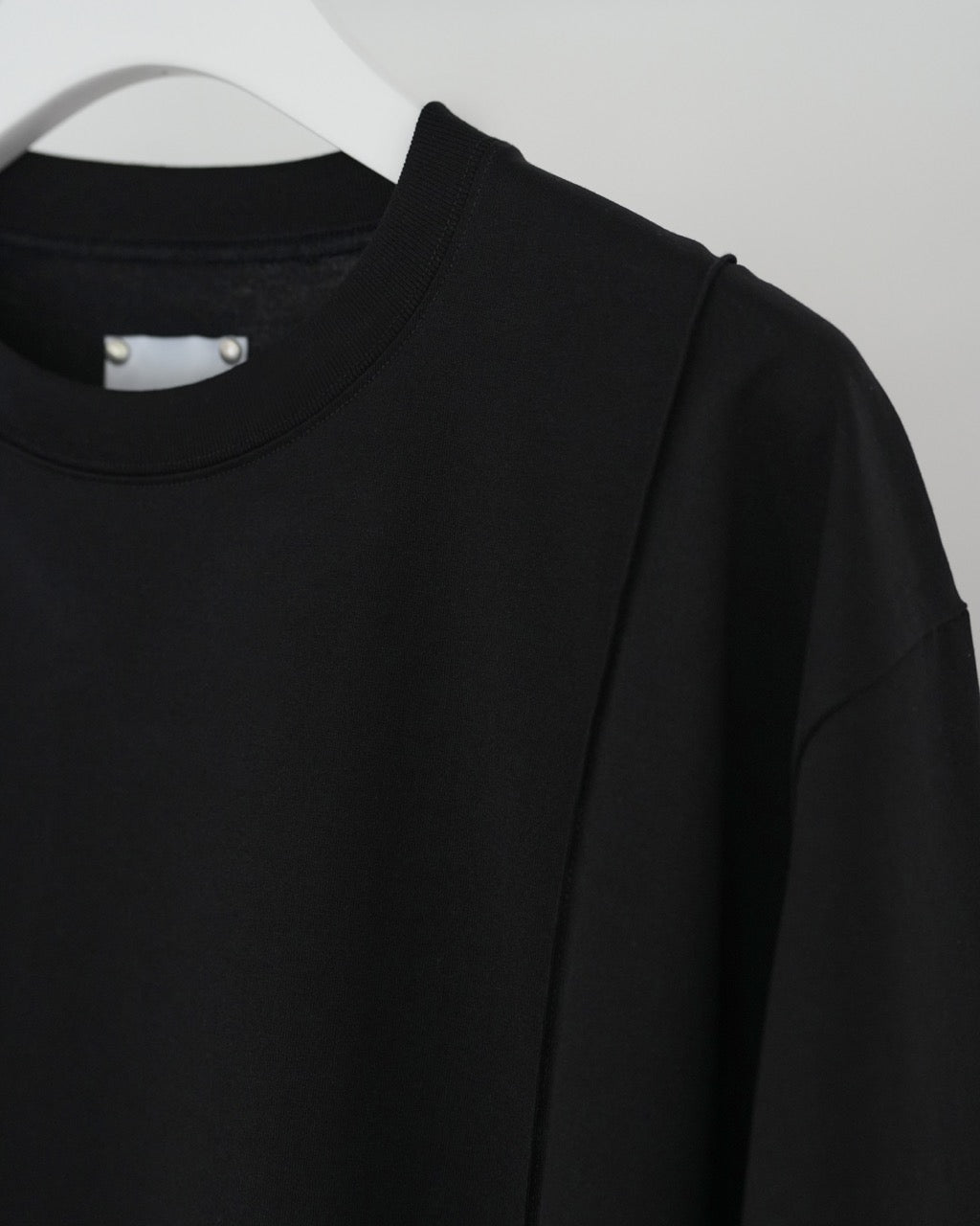 GRAPH LAYER EXCLUSIVE BLACK OVERSIZED PINTUCK TEE