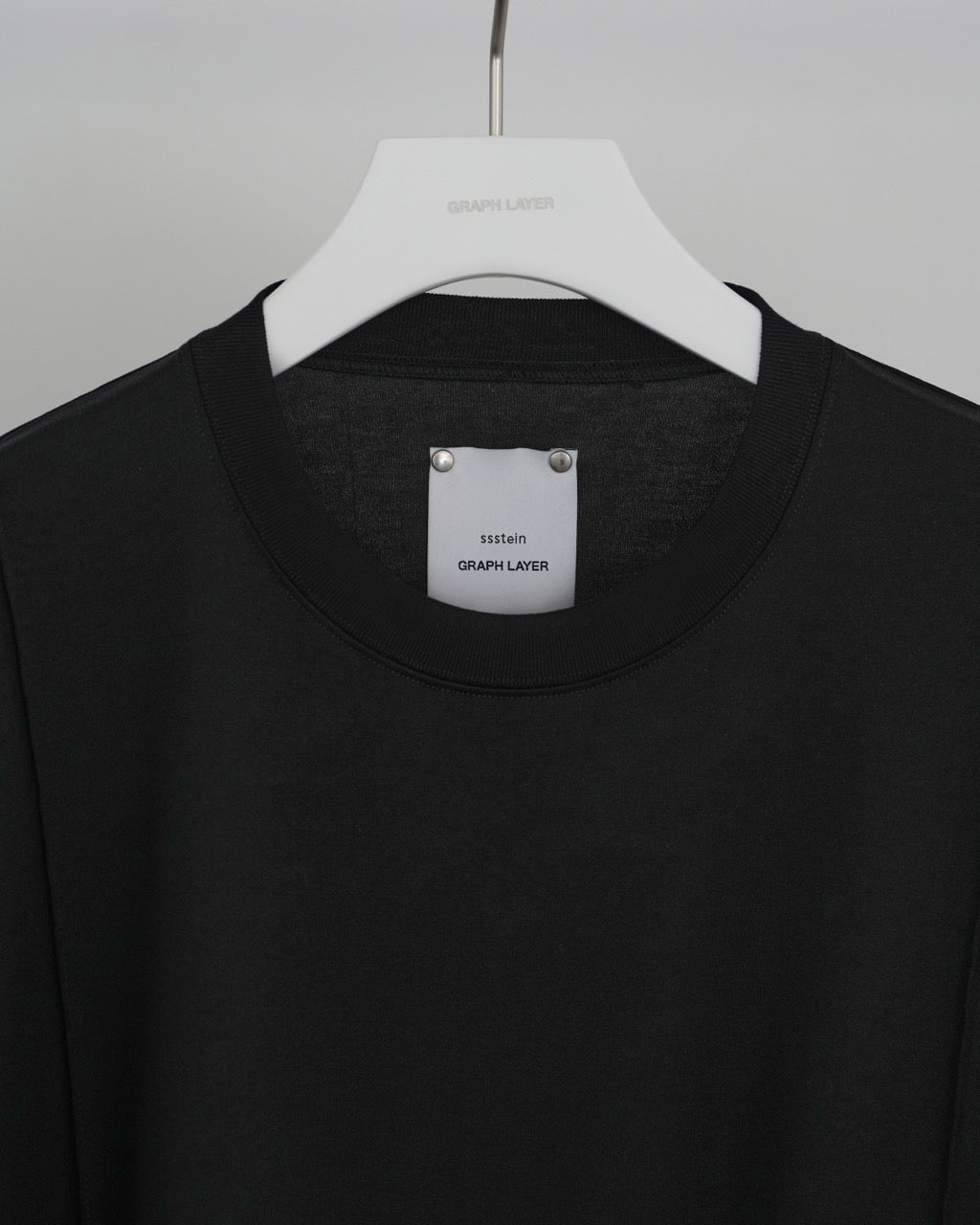GRAPH LAYER EXCLUSIVE BLACK OVERSIZED PINTUCK TEE