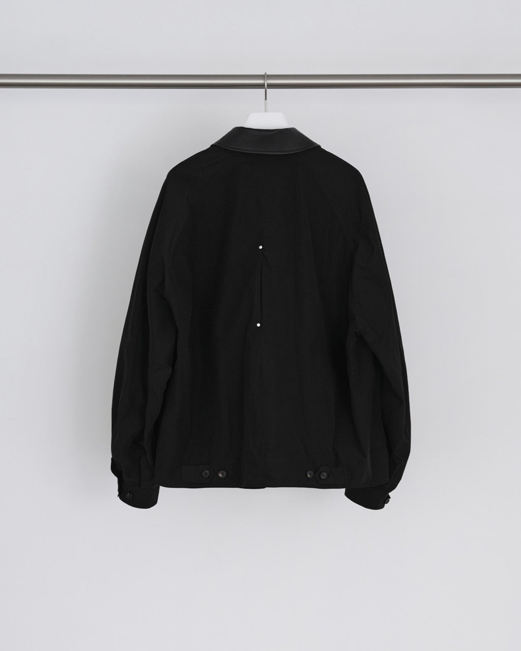 GRAPH LAYER EXCLUSIVE BLACK WINDPROOF NYLON OVERSIZED SHORT JACKET
