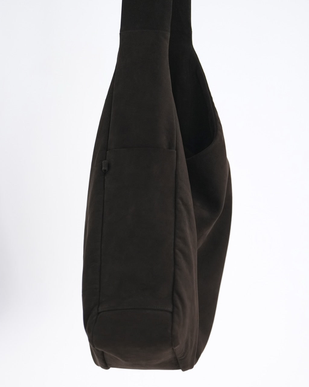GRAPH LAYER EXCLUSIVE DARK BROWN COW NUBUCK SHOULDER BAG