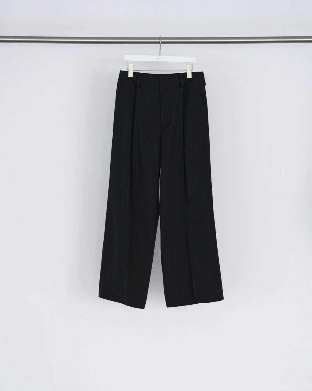 GRAPH LAYER EXCLUSIVE BLACK BELTLESS EXTRA WIDE TROUSERS