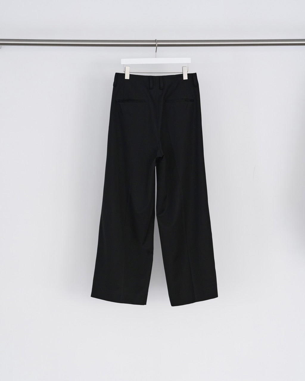 GRAPH LAYER EXCLUSIVE BLACK BELTLESS EXTRA WIDE TROUSERS