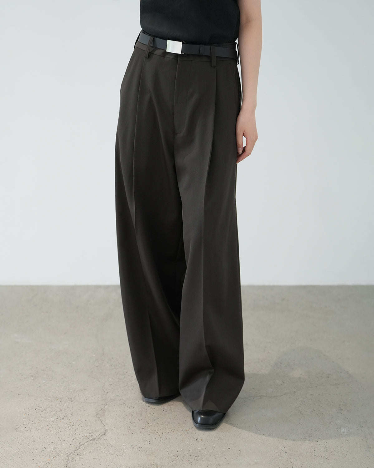 GREY KHAKI EXTRA WIDE TROUSERS