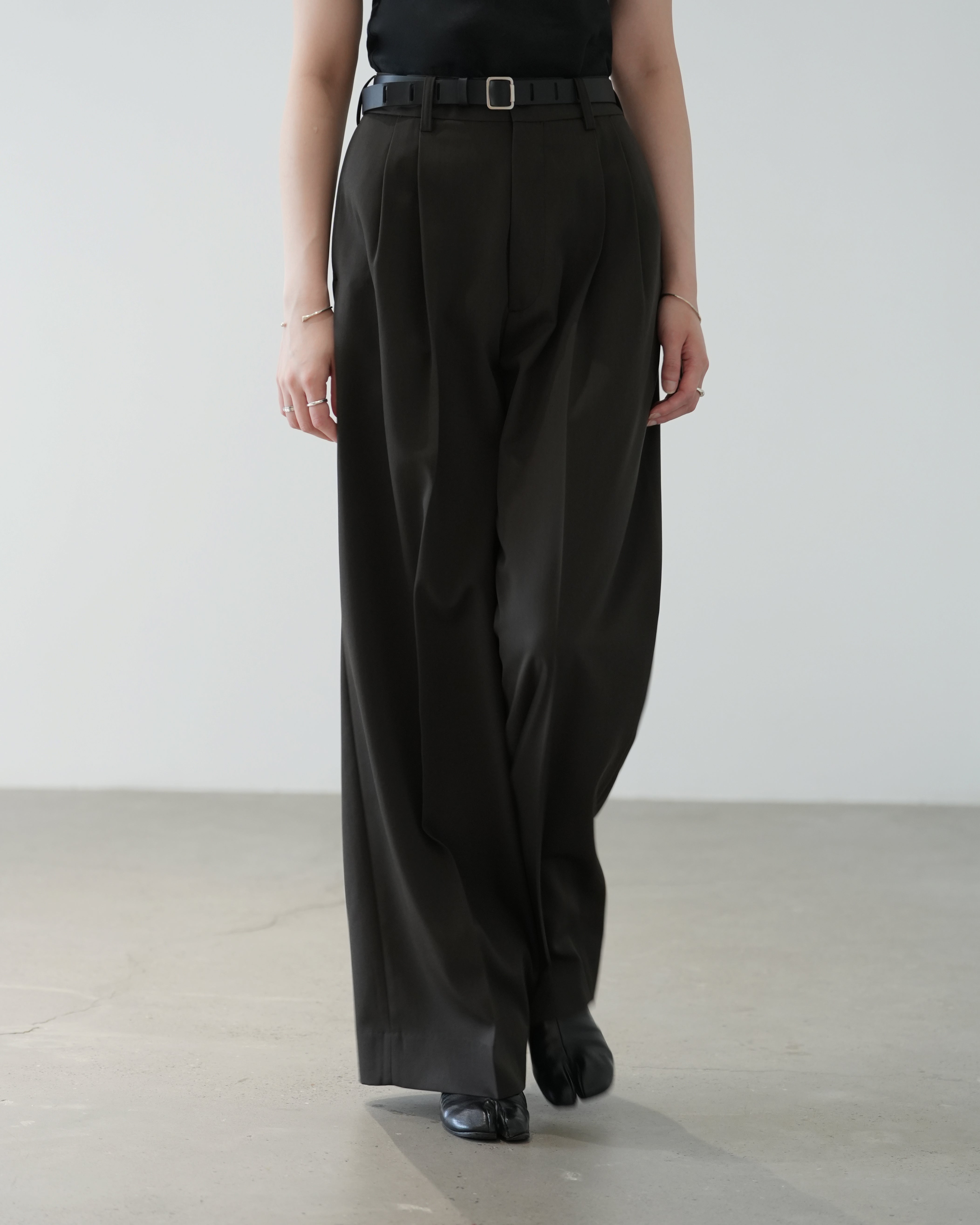 GREY KHAKI LONG WIDE TROUSERS
