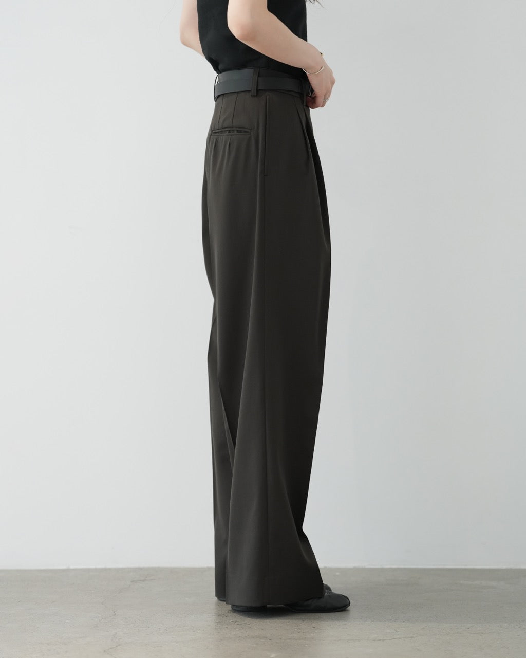 GREY KHAKI LONG WIDE TROUSERS
