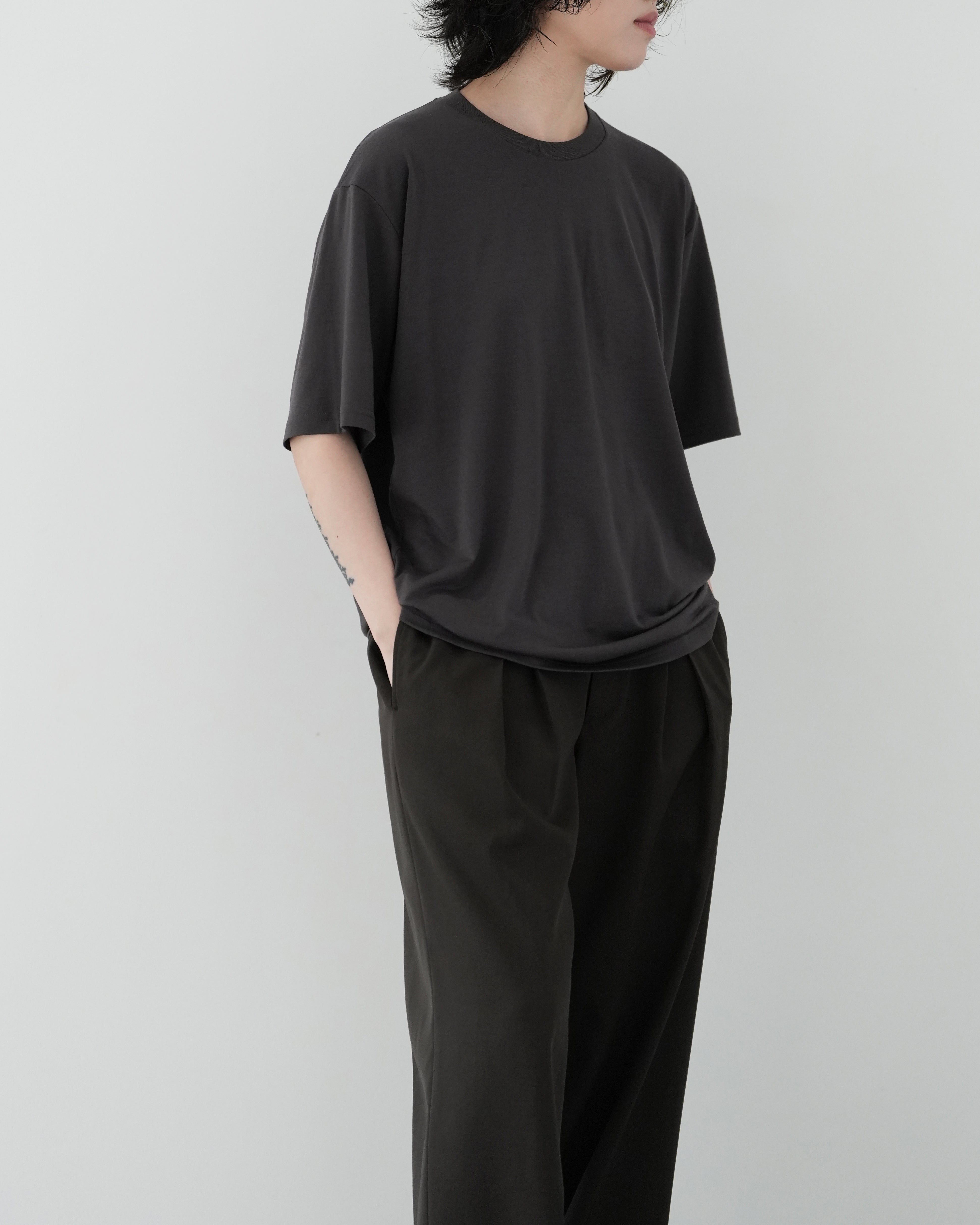 CHARCOAL FINE WOOL OVERSIZED SHORT SLEEVE TEE