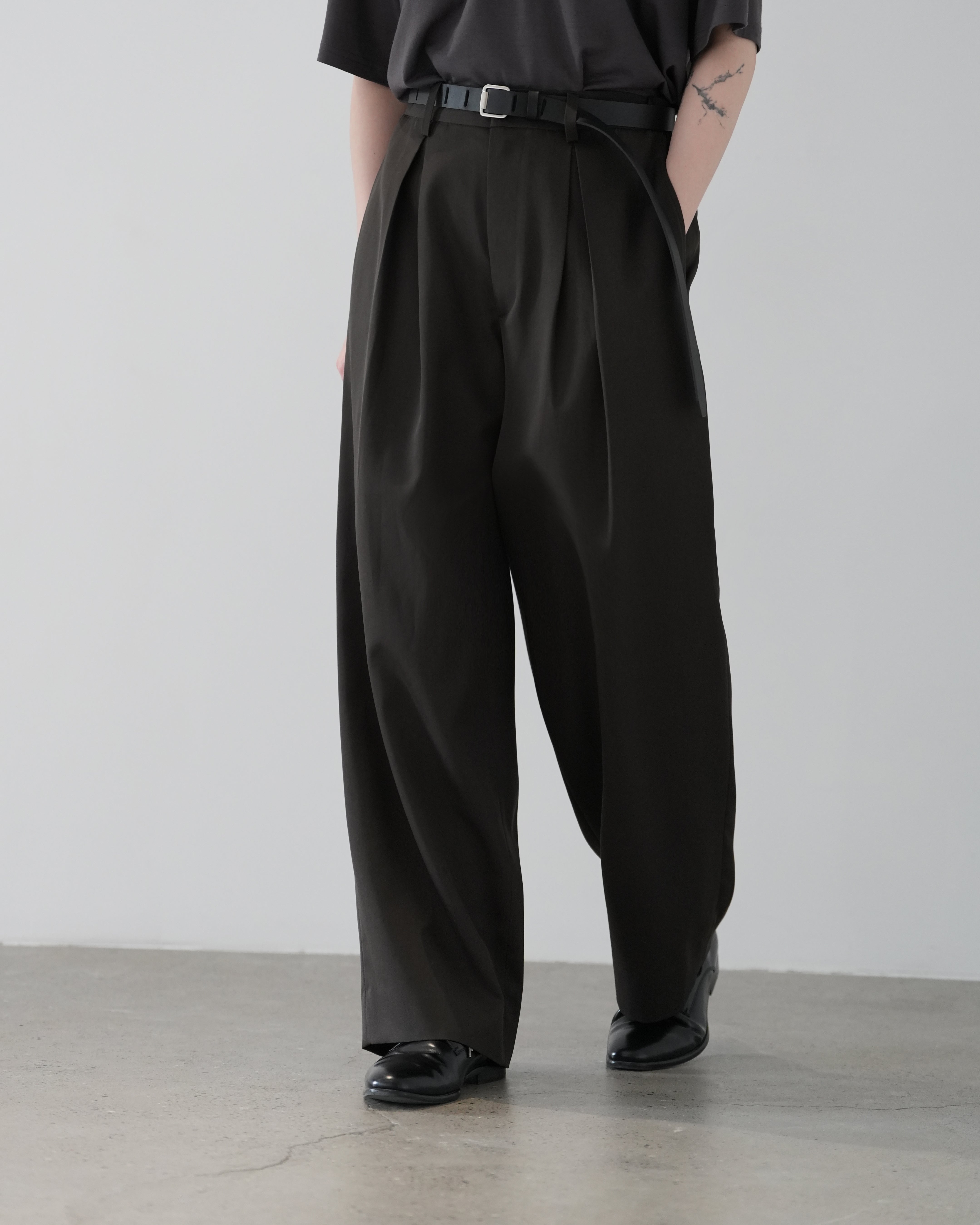 GREY KHAKI EASY WIDE TROUSERS