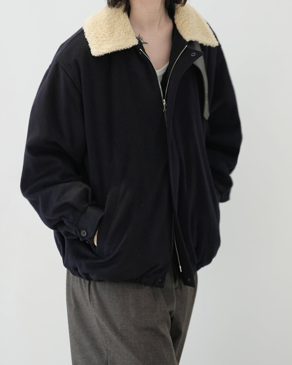 DARK NAVY MOUTON COLLAR WOOL CASHMERE PADDED JACKET