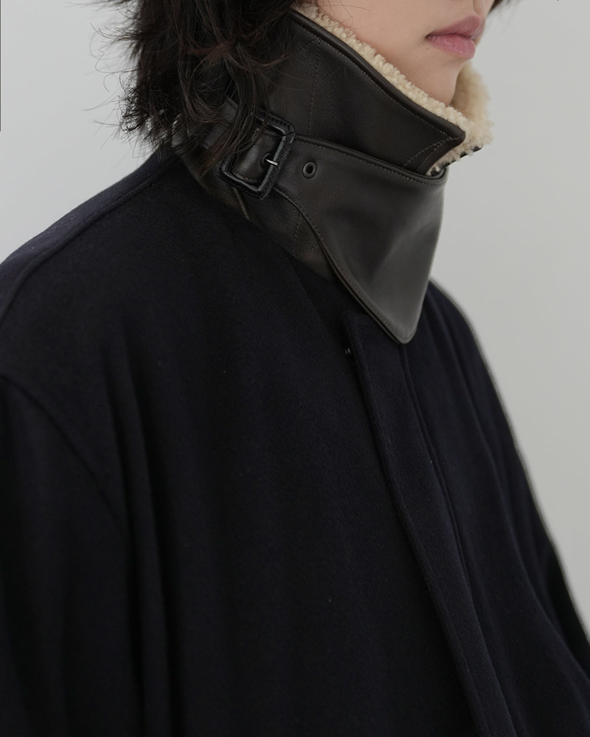 DARK NAVY MOUTON COLLAR WOOL CASHMERE PADDED JACKET