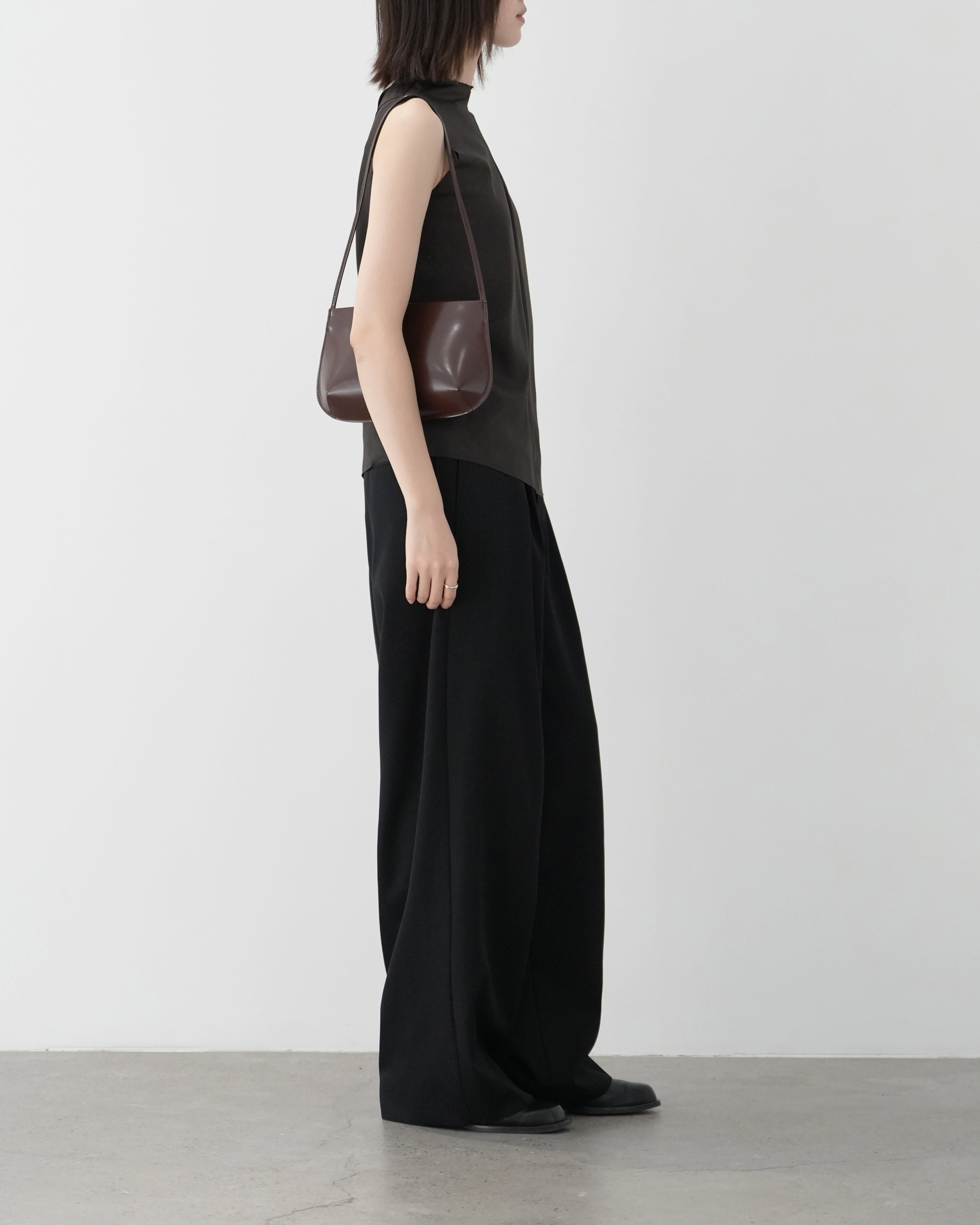 BLACK EASY WIDE TROUSERS