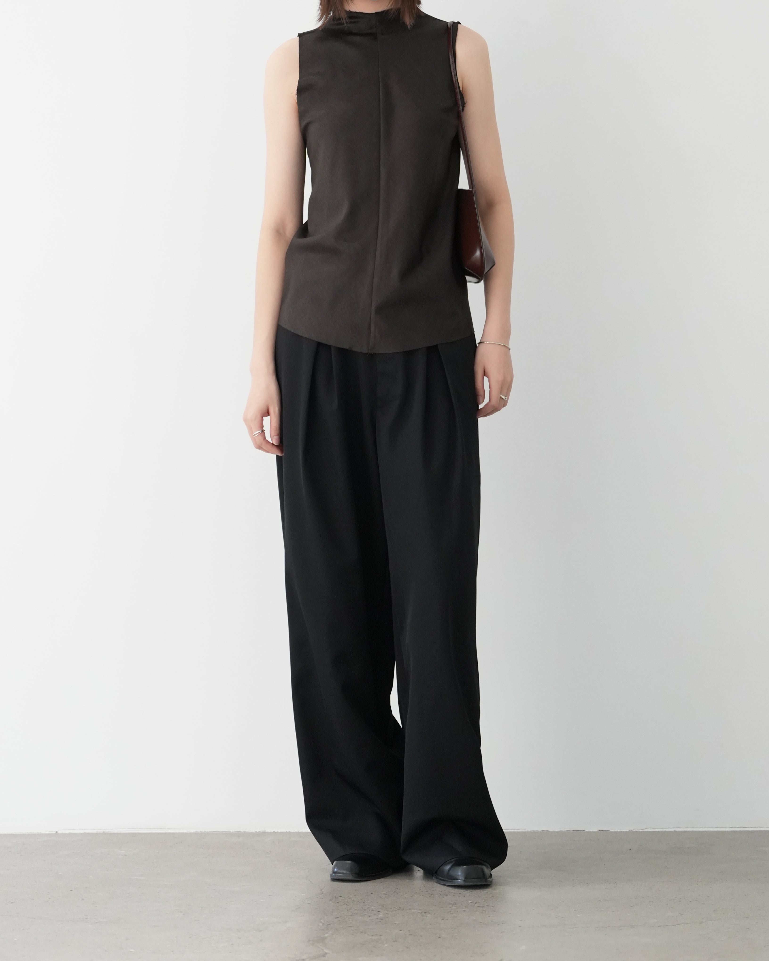 BLACK EASY WIDE TROUSERS
