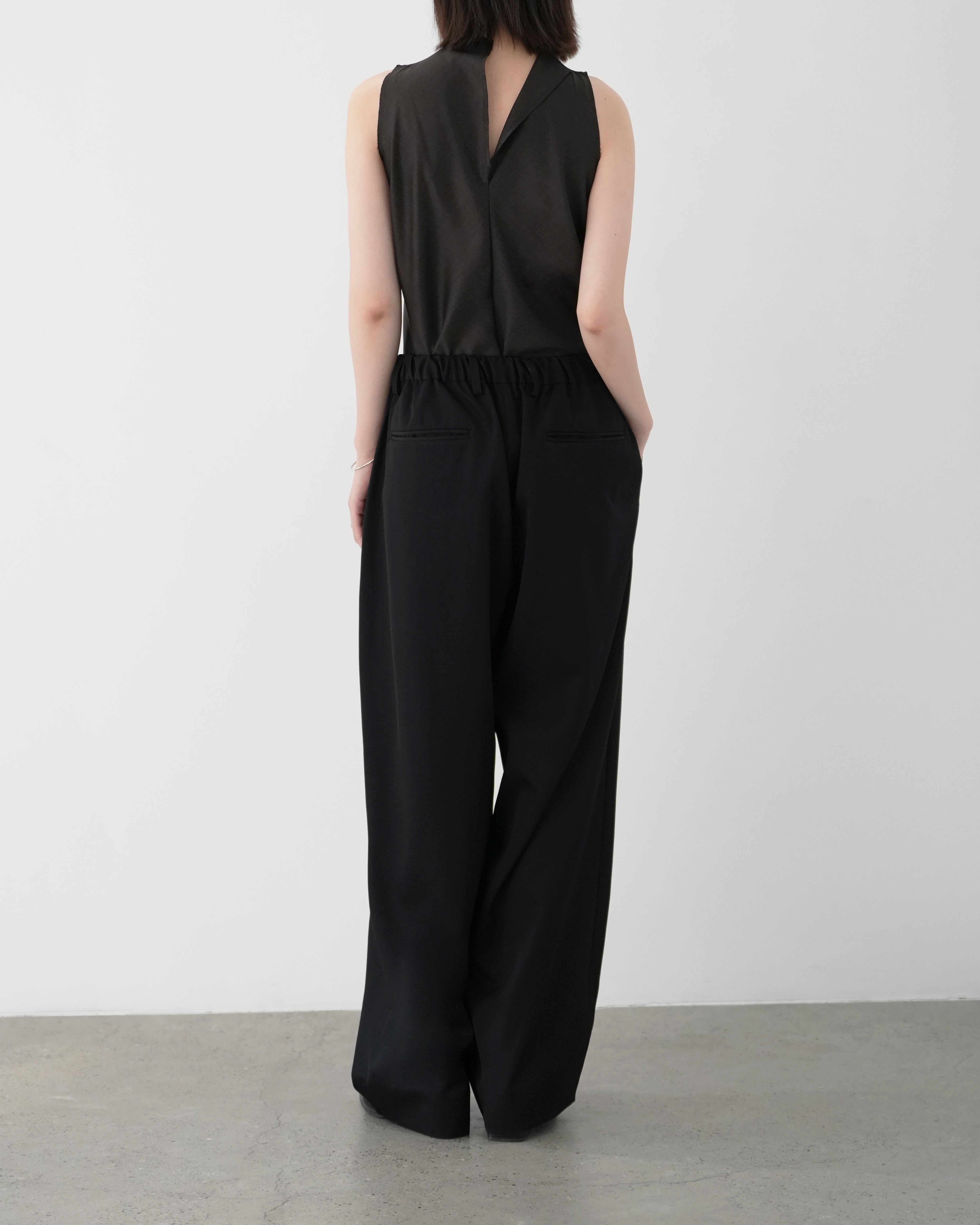 BLACK EASY WIDE TROUSERS