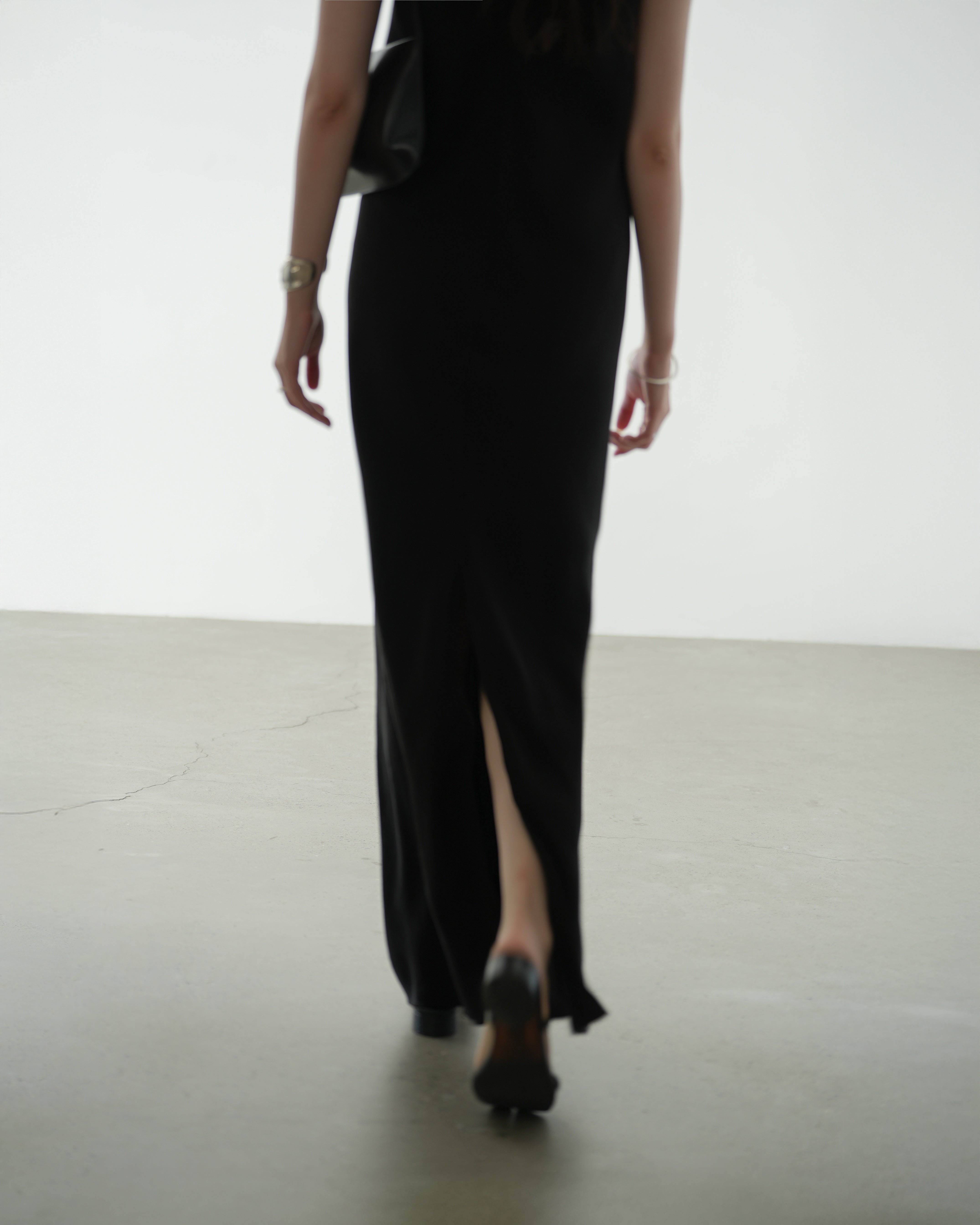 BLACK CUPRO CENTER SEAMS DRESS
