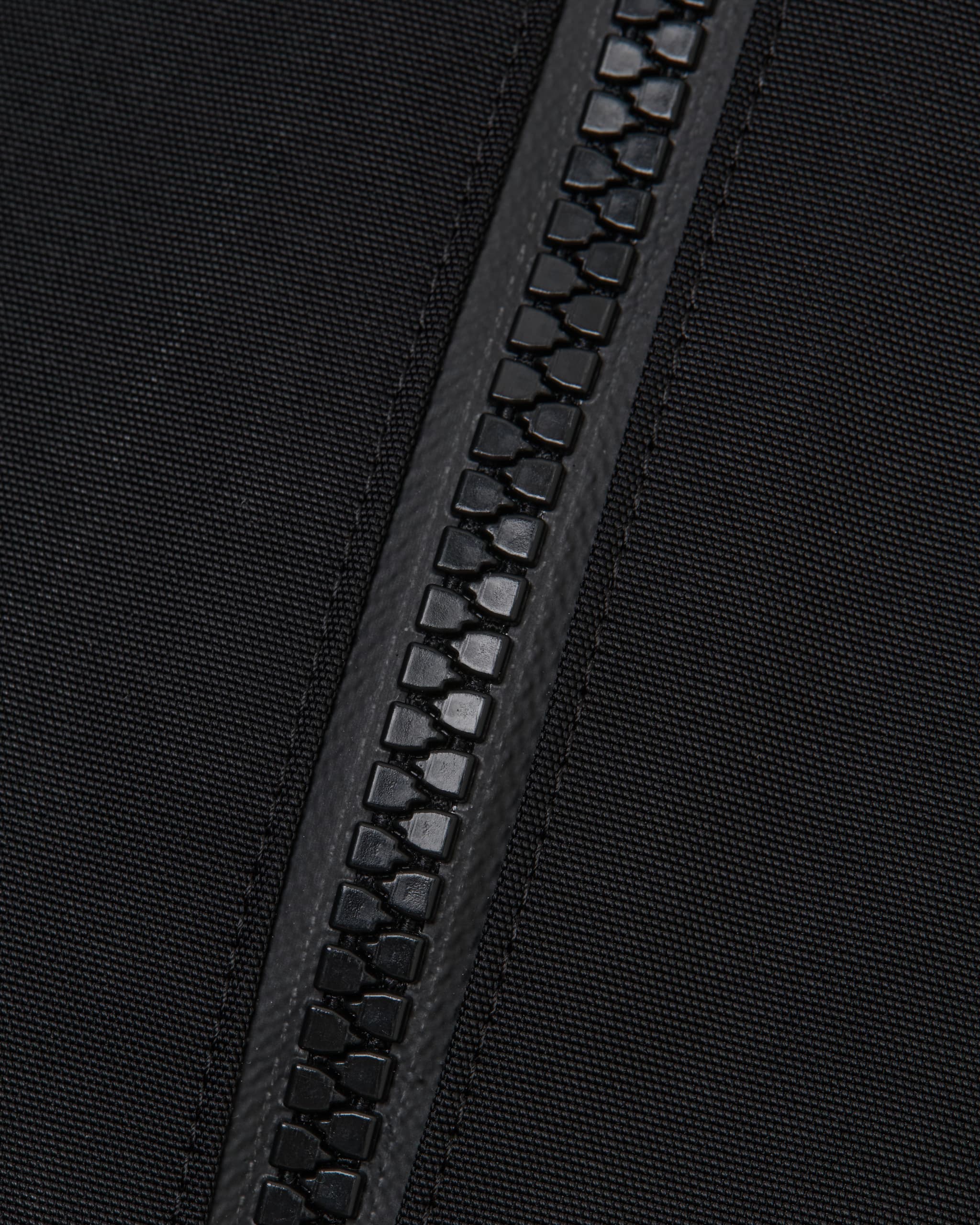 BLACK TRAINING JACKET