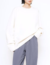 Load image into Gallery viewer, IVORY MODIFIED SLEEVE JERSEY PULLOVER

