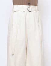 Load image into Gallery viewer, IVORY TWO TUCKS WIDE PANTS
