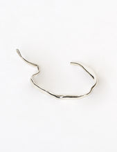 Load image into Gallery viewer, SILVER HAMMER-CRAFTED BANGLE (THIN)
