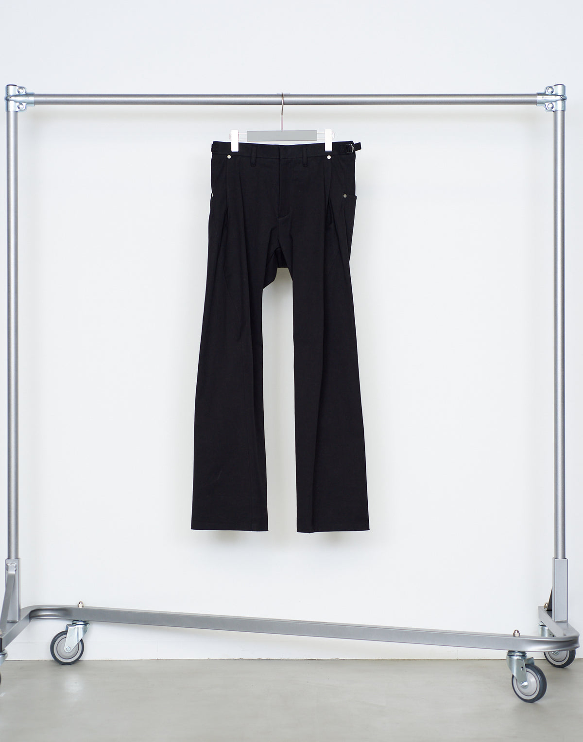 BLACK 3D TWISTED CHINO PANTS