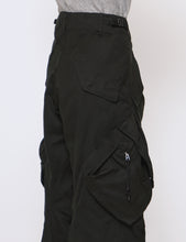 Load image into Gallery viewer, BLACK 3D TWISTED CARGO PANTS
