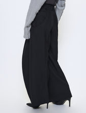 Load image into Gallery viewer, BLACK S-CURVED WIDE LEG UTILITY TROUSERS
