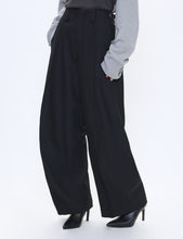 Load image into Gallery viewer, BLACK S-CURVED WIDE LEG UTILITY TROUSERS
