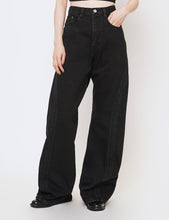 Load image into Gallery viewer, FADED BLACK 3D TWISTED REGULAR JEANS
