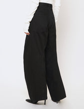 Load image into Gallery viewer, FADED BLACK 3D TWISTED WIDE LEG JEANS
