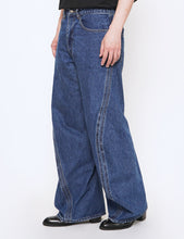 Load image into Gallery viewer, FADED INDIGO 3D TWISTED WIDE LEG JEANS
