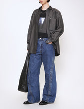 Load image into Gallery viewer, FADED INDIGO 3D TWISTED WIDE LEG JEANS
