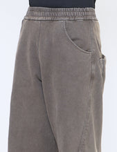 Load image into Gallery viewer, SHABBY BROWN DYED JERSEY TWISTED LOUNGE PANTS
