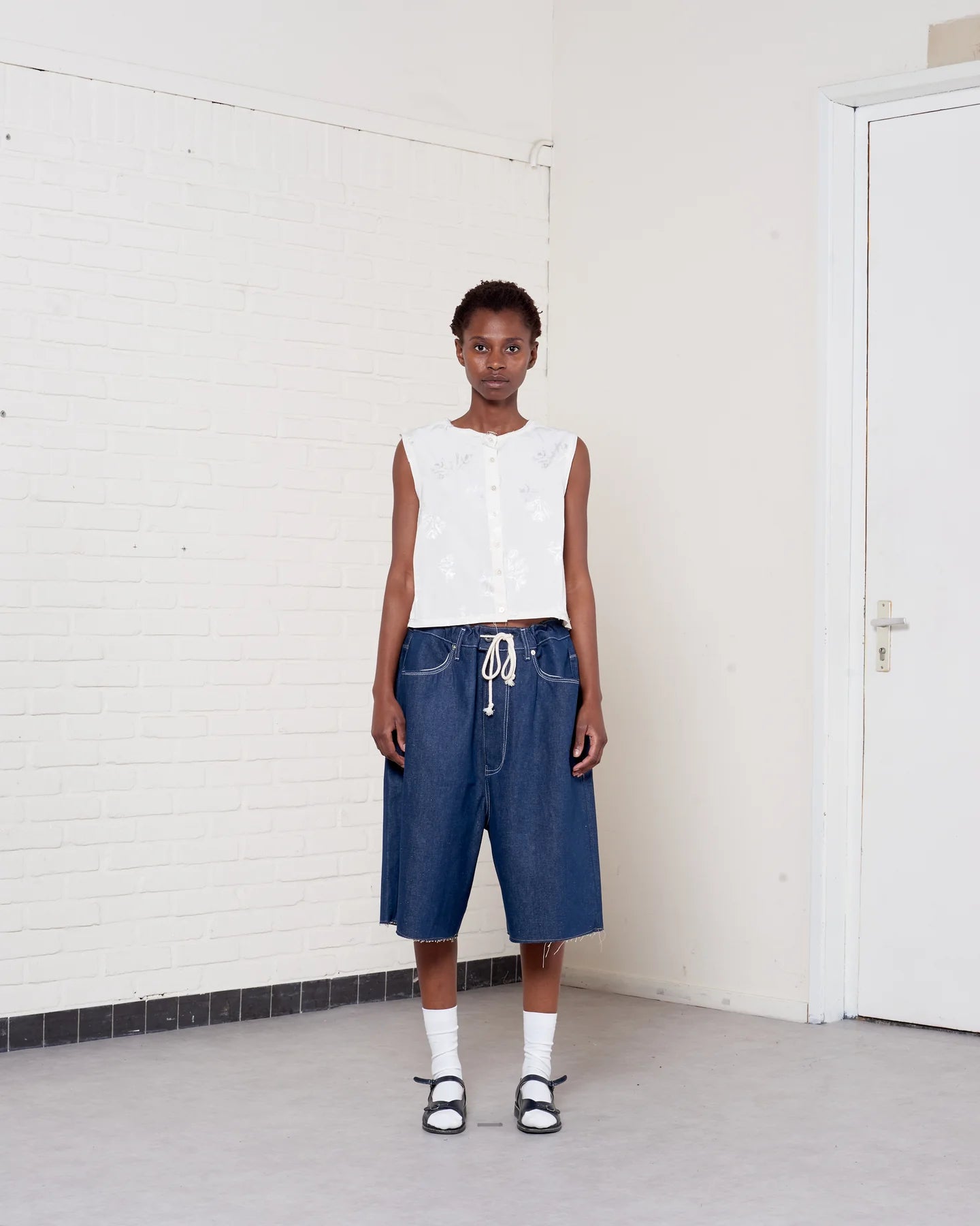 OFF-WHITE SQUARE TOP