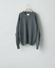 Load image into Gallery viewer, DARK GREY EXTRA FINE WOOL KNIT CURVE SLEEVE LS
