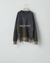 Load image into Gallery viewer, KHAKI/DARK NAVY GRADATION MOHAIR KNIT LS
