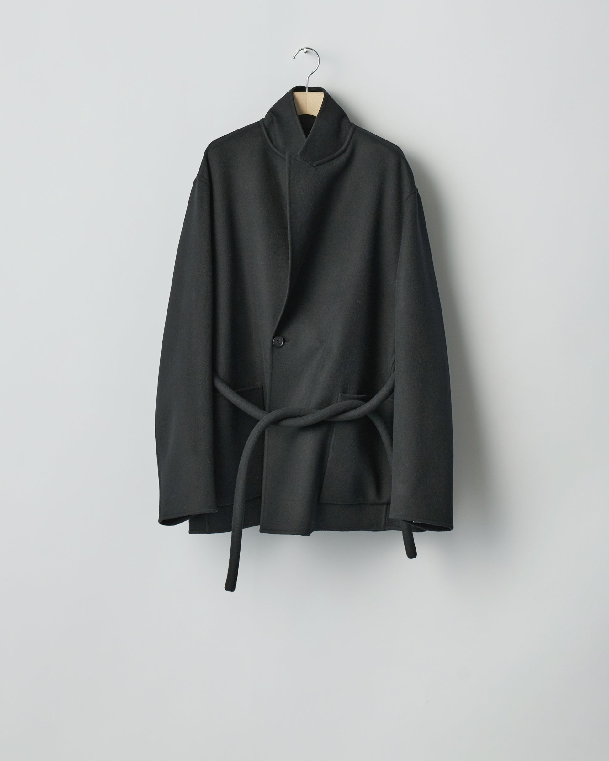 BLACK x BLACK WOOL/CASHMERE REVERSIBLE PEAK LAPEL JACKET
