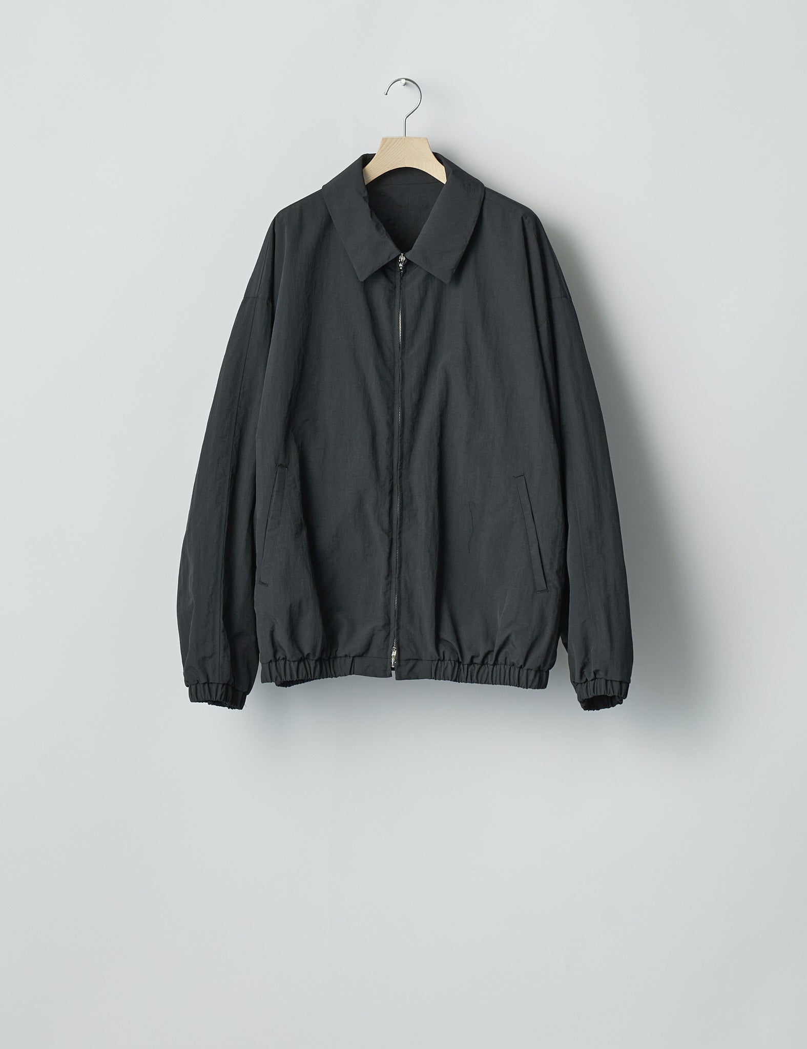 BLACK RECYCLED NYLON OVERSIZED ZIP JACKET