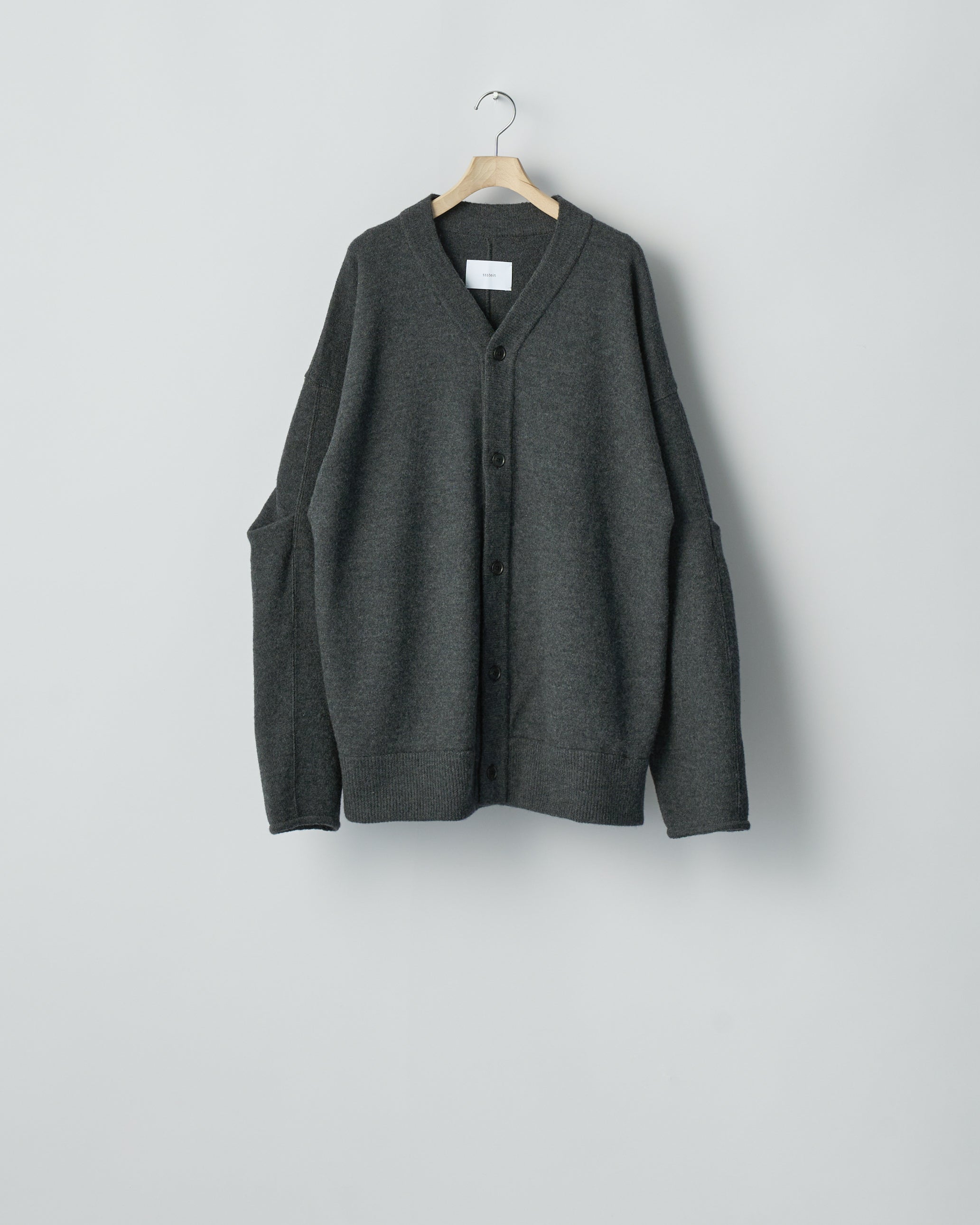 CHARCOAL EXTRA FINE WOOL KNIT TUCKED CARDIGAN