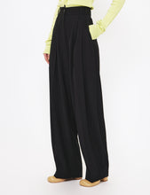 Load image into Gallery viewer, BLACK NIKA WOOL VISCOSE CREPE DOUBLE PLEAT CURVED VOLUME PANT
