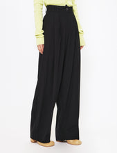 Load image into Gallery viewer, BLACK NIKA WOOL VISCOSE CREPE DOUBLE PLEAT CURVED VOLUME PANT
