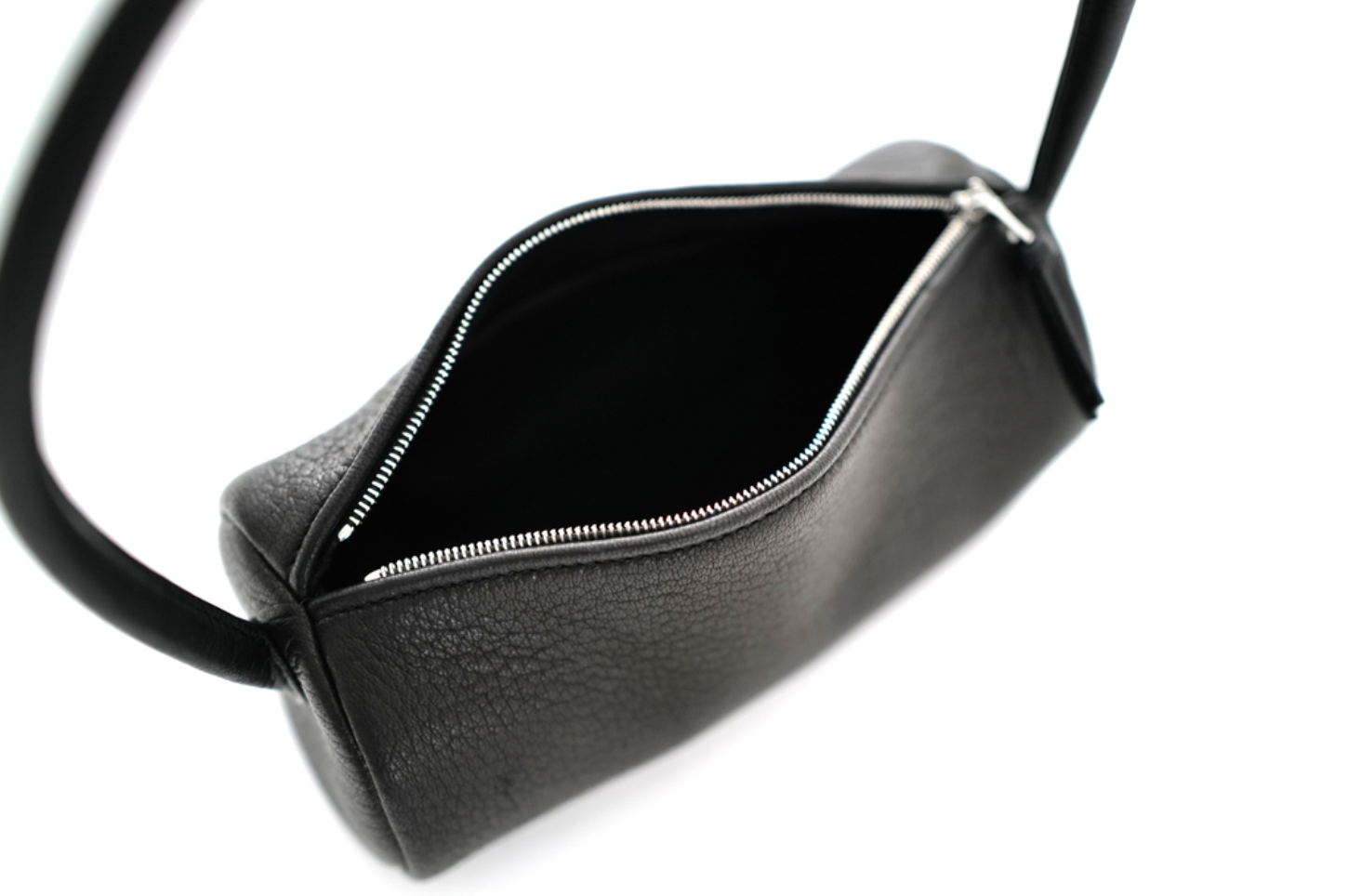BLACK DEER LEATHER ONE HANDLE CYLINDER BAG DA132