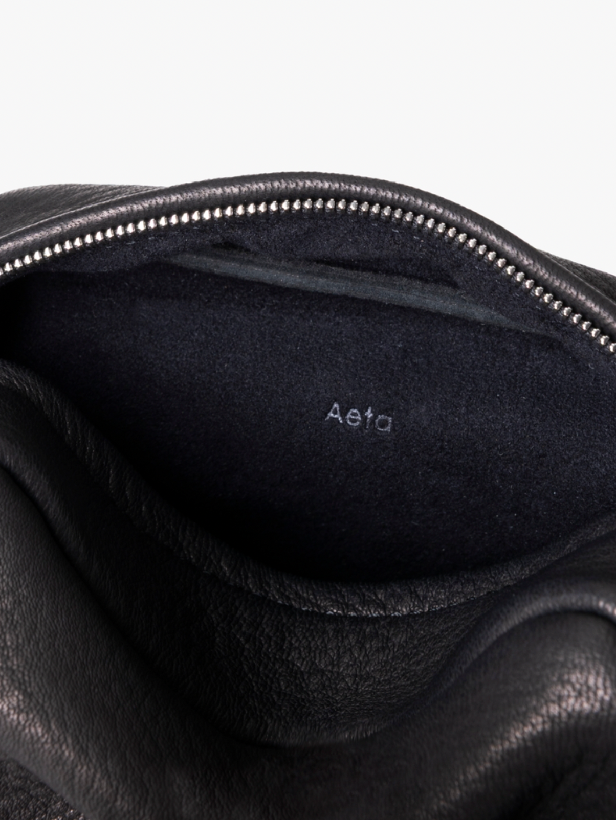 BLACK DEER LEATHER SQUARE POUCH DA116